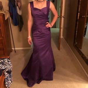 Super cute mermaid purple formal dress, size 2